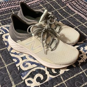 New balance Roav Foam sneakers